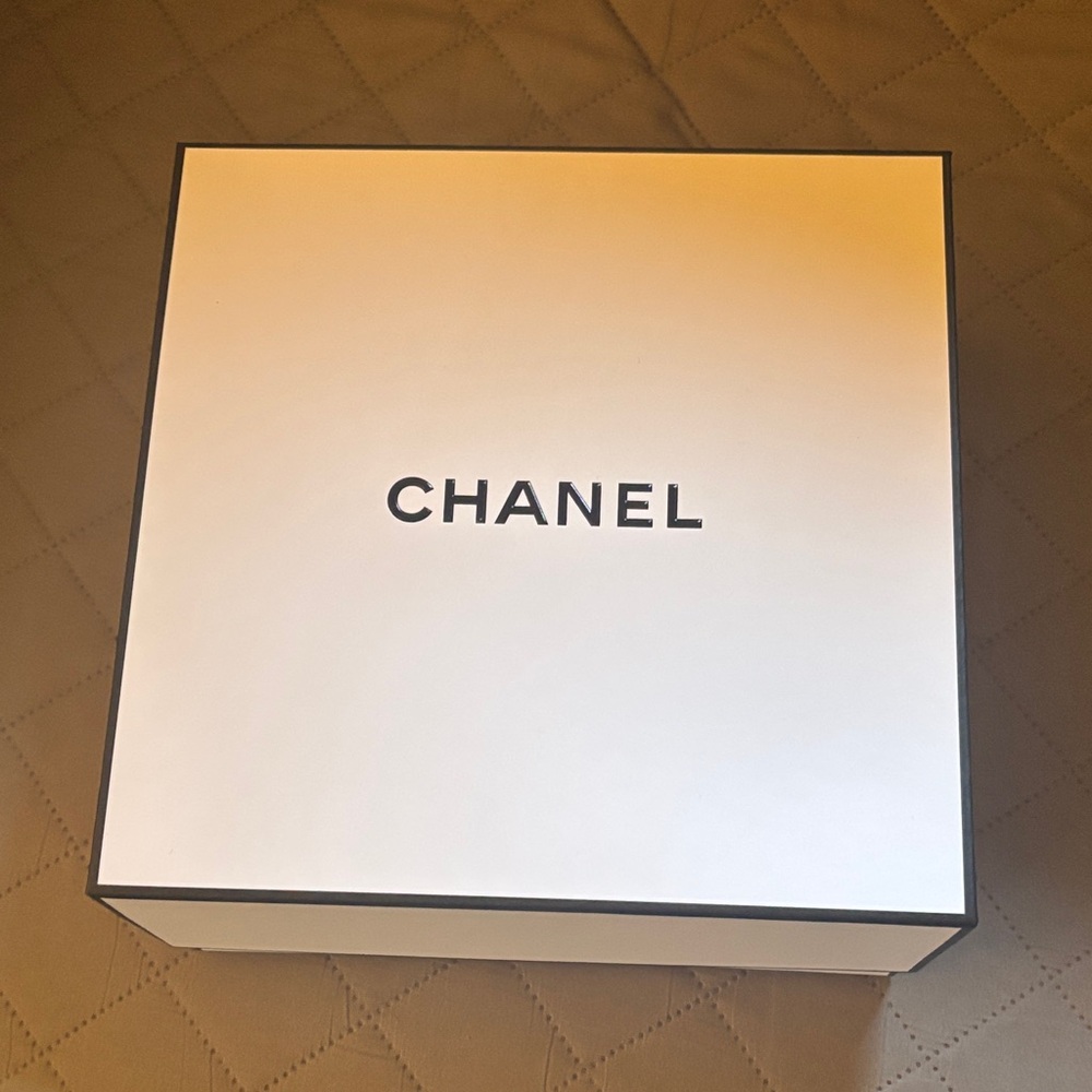 CHANEL Classic Empty White Box in Black/White and Empty Sun Glasses box